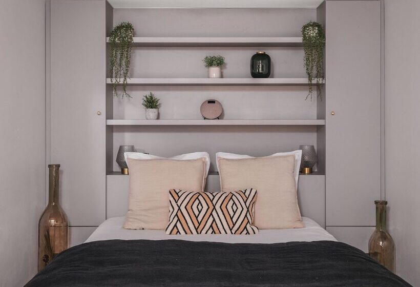 Appartements Place Royale   Maisons Du Monde Hôtel & Suites