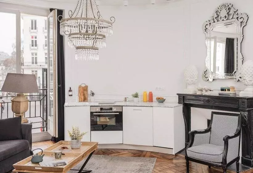 Appartements Place Royale   Maisons Du Monde Hôtel & Suites