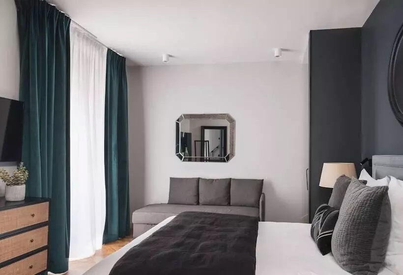 Appartements Place Royale   Maisons Du Monde Hôtel & Suites