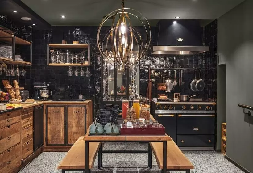 Appartements Place Royale   Maisons Du Monde Hôtel & Suites