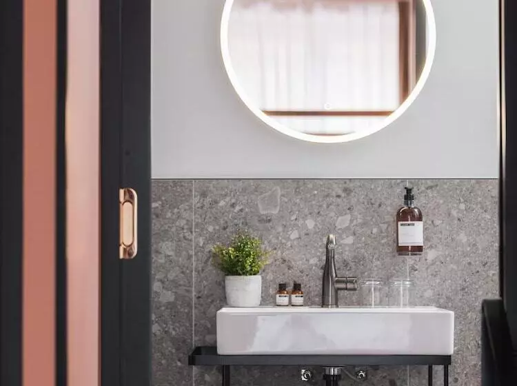 Appartements Place Royale   Maisons Du Monde Hôtel & Suites