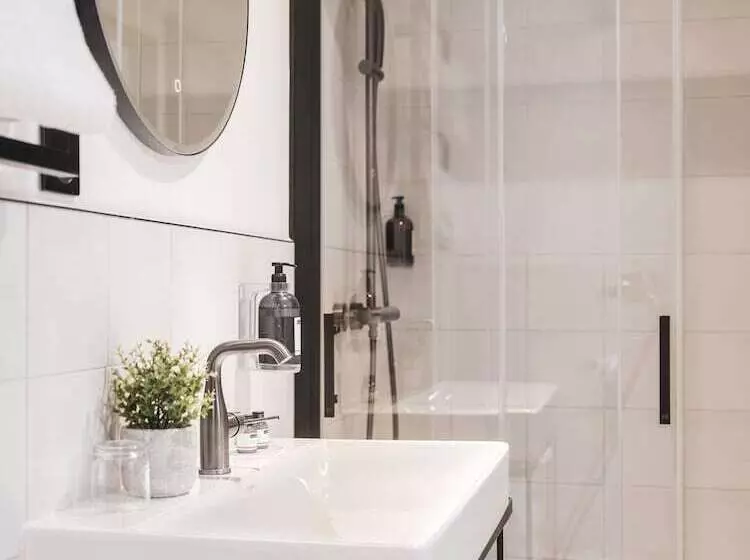 Appartements Place Royale   Maisons Du Monde Hôtel & Suites