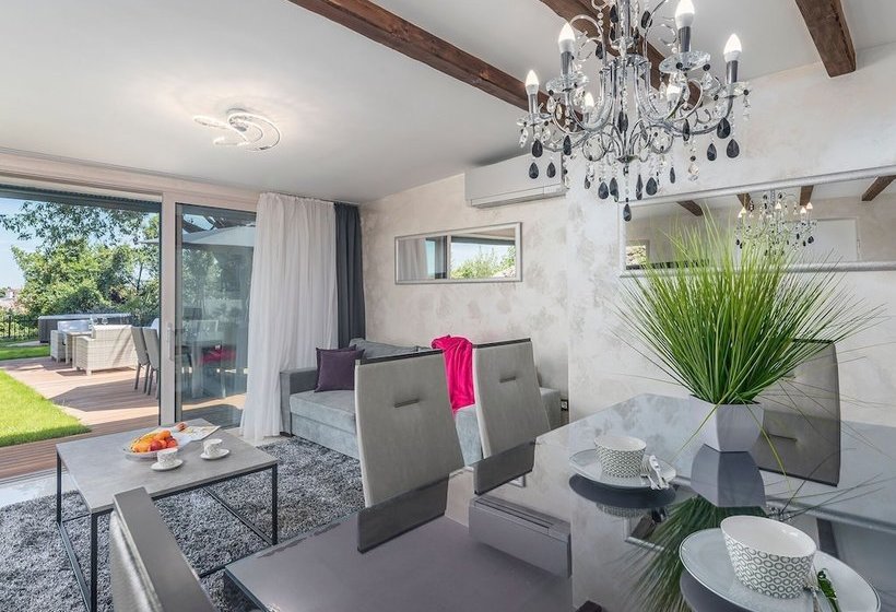 Beautiful Deluxe Villa With Sea View, Located In The Center Of  Rovinj