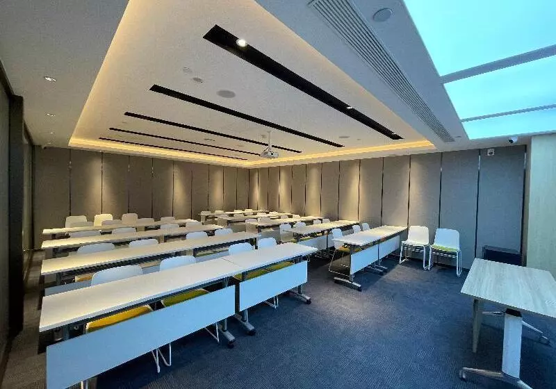 Hotelli Holiday Inn Express Beijing Daxing