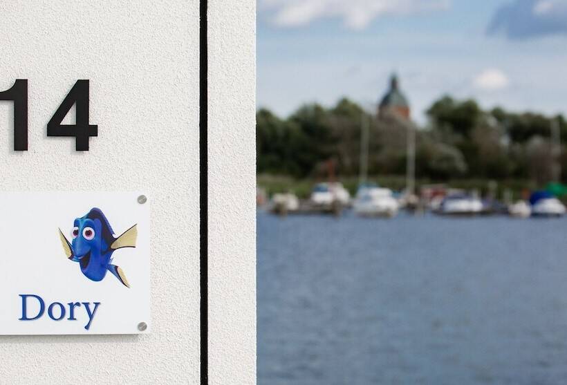 ホテル Well Hausboote