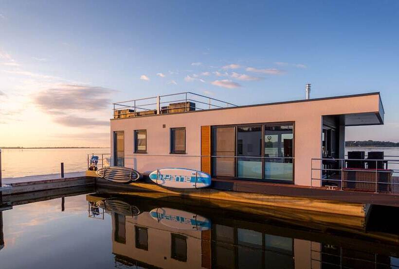 ホテル Well Hausboote