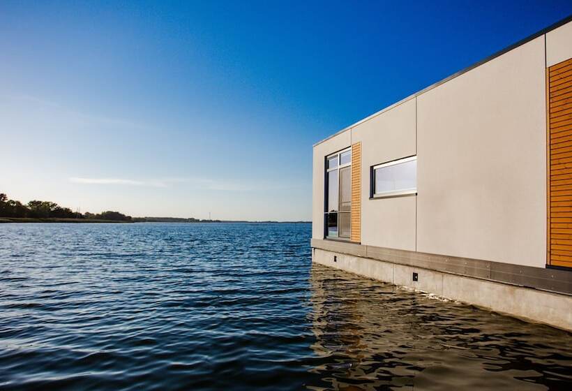 ホテル Well Hausboote