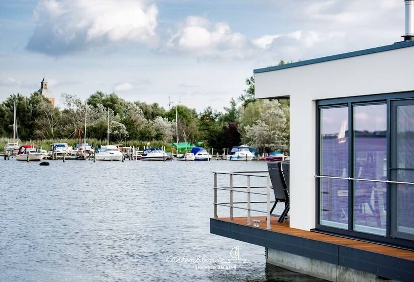 ホテル Well Hausboote