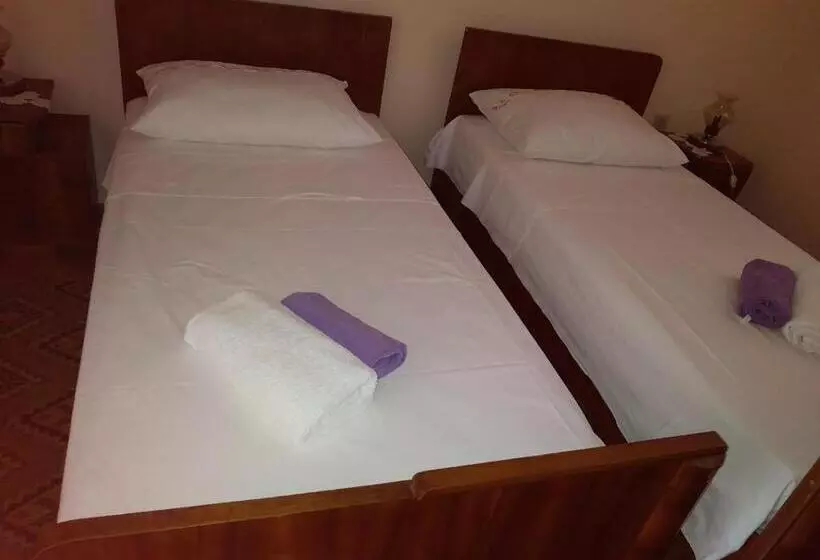 Majatalo Rooms Brezak Lastovo