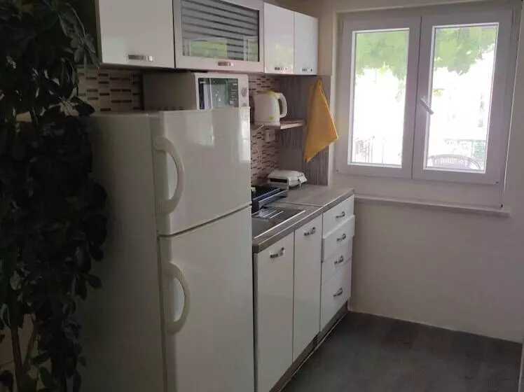 Majatalo Rooms Brezak Lastovo