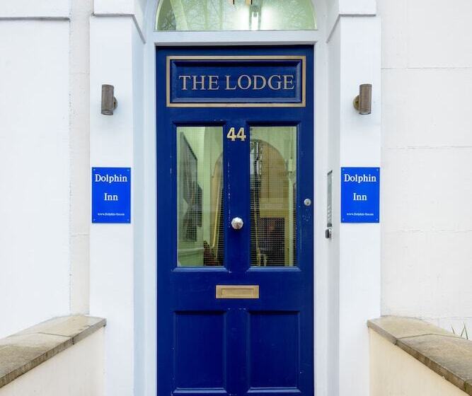 Dolphin Inn   The Lodge