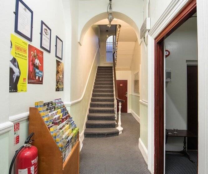 Dolphin Inn   The Lodge