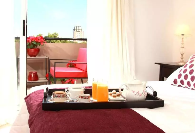 هتل Be Hollywood!