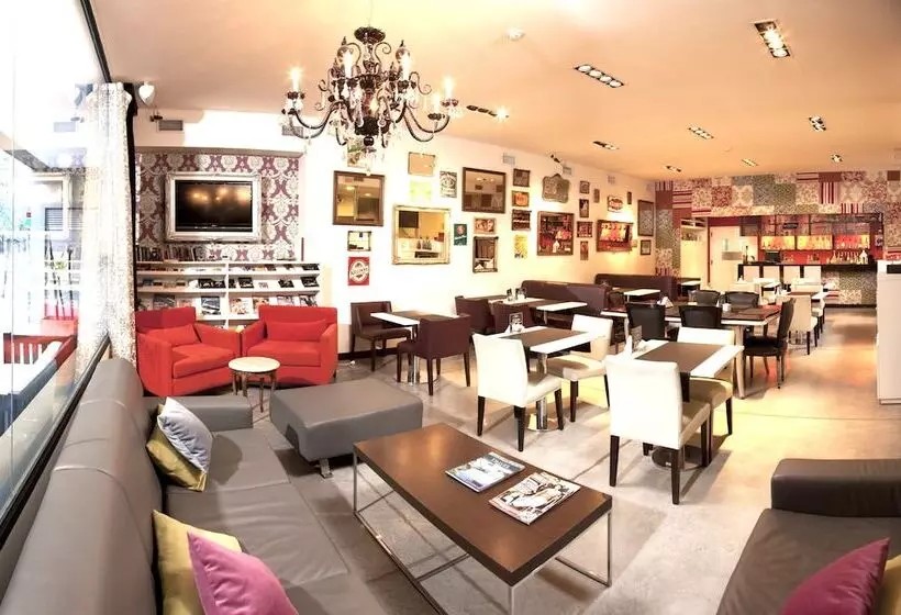 هتل Be Hollywood!