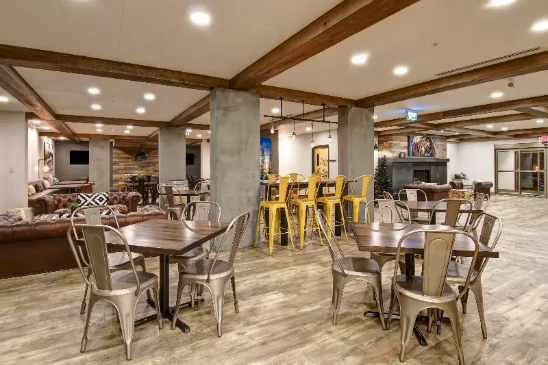 Отель Canalta Lodge