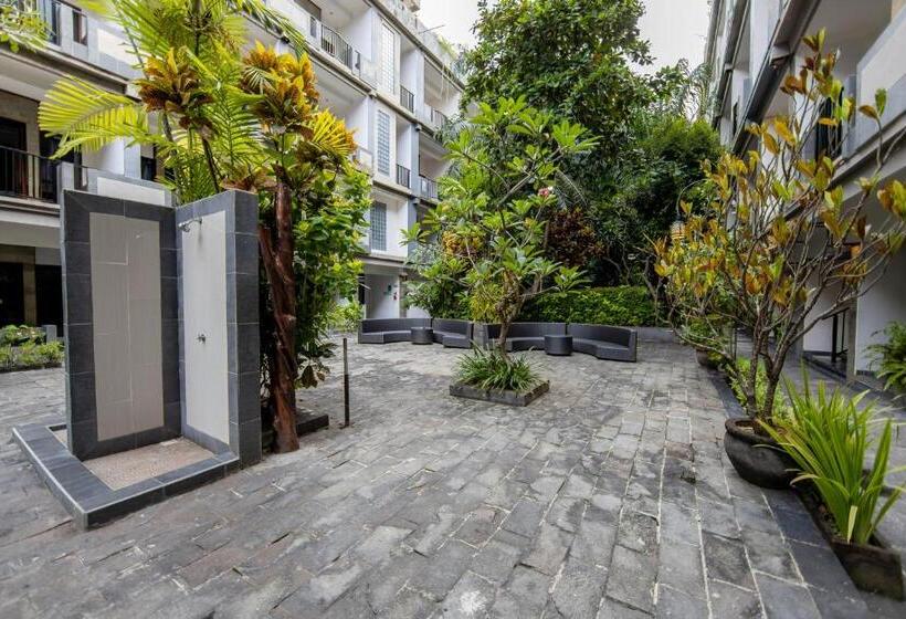 Champlung Mas Hotel Legian