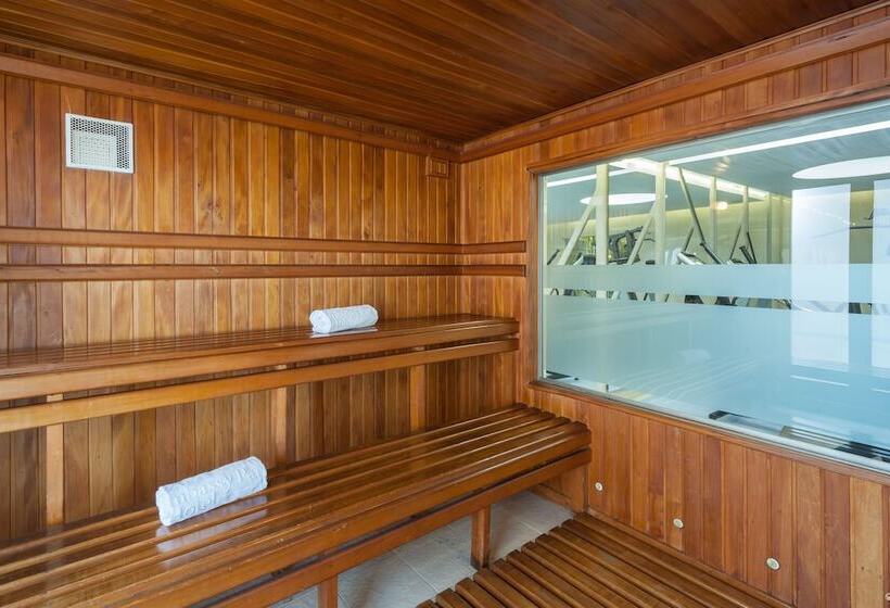 בית מלון כפרי Embassy Park