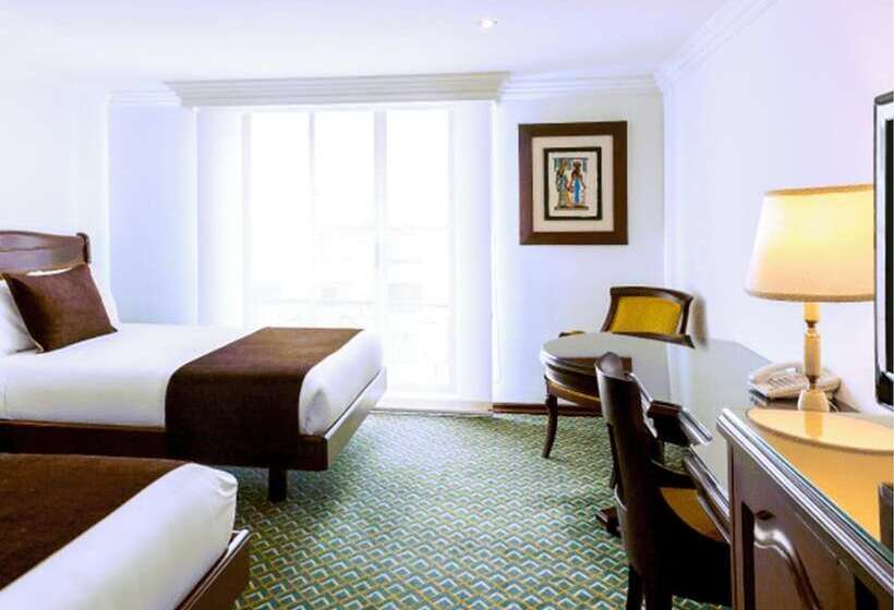 בית מלון כפרי Embassy Park