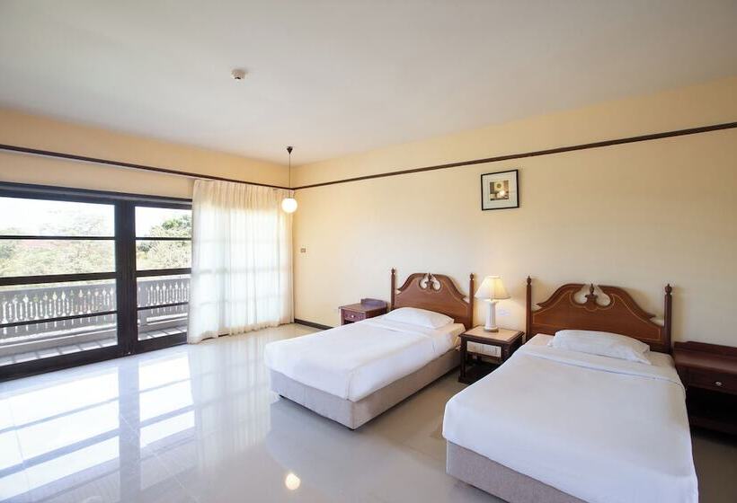 בית מלון כפרי Eurasia Chaam Lagoon