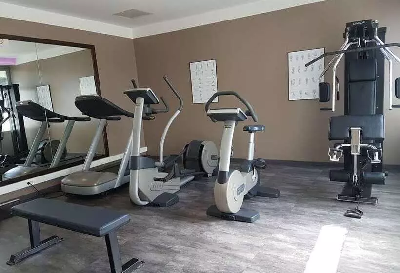 هتل Hilton Noumea La Promenade Residences