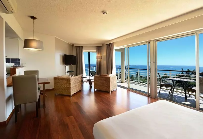 هتل Hilton Noumea La Promenade Residences