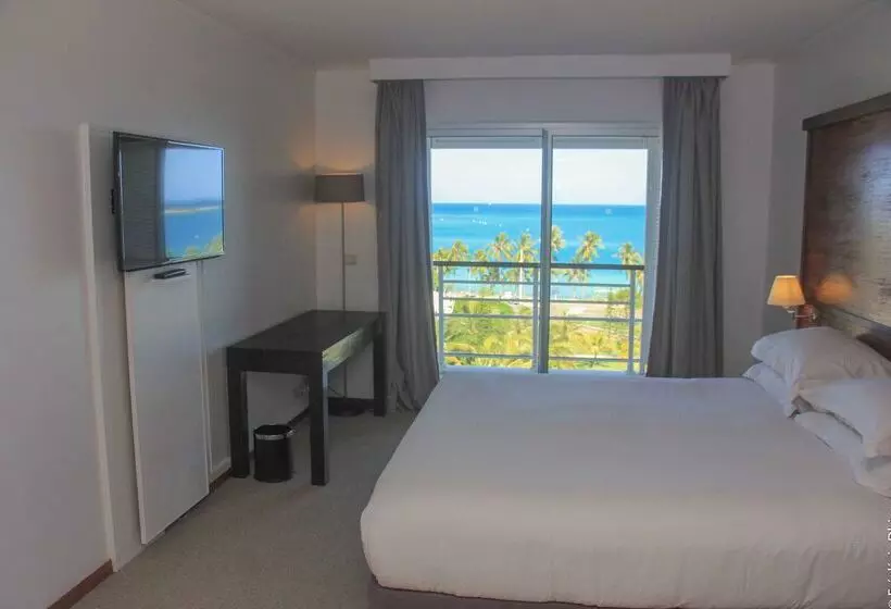 هتل Hilton Noumea La Promenade Residences