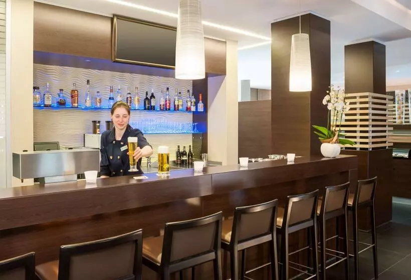 هتل NH Berlin Potsdamer Platz