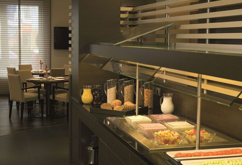 فندق NH Berlin Potsdamer Platz