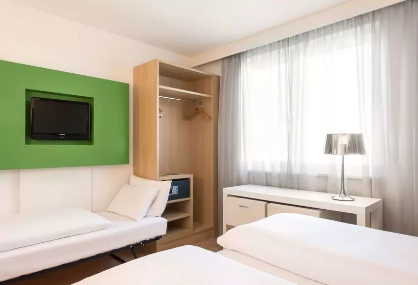 هتل NH Berlin Potsdamer Platz