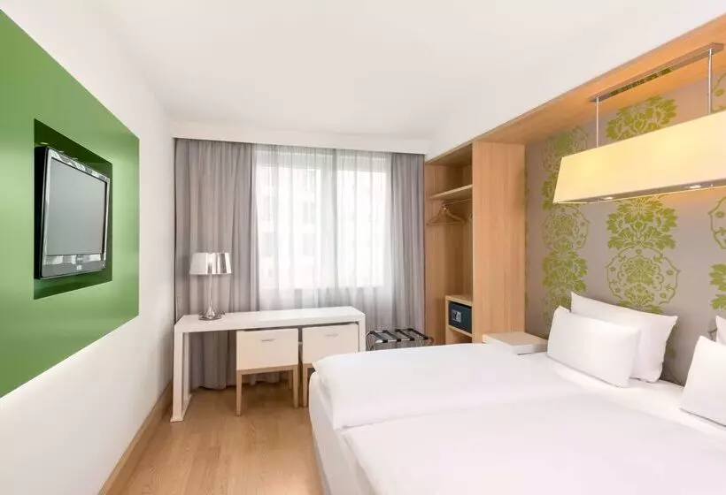 هتل NH Berlin Potsdamer Platz