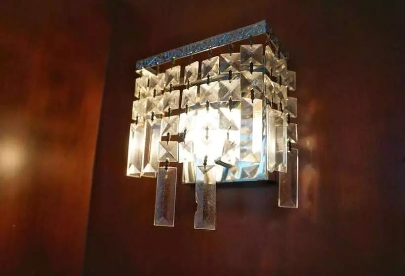 هتل Oriental Lander