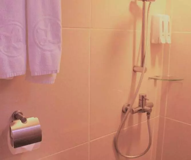 هتل Oriental Lander