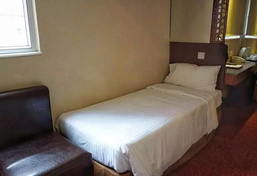 هتل Oriental Lander