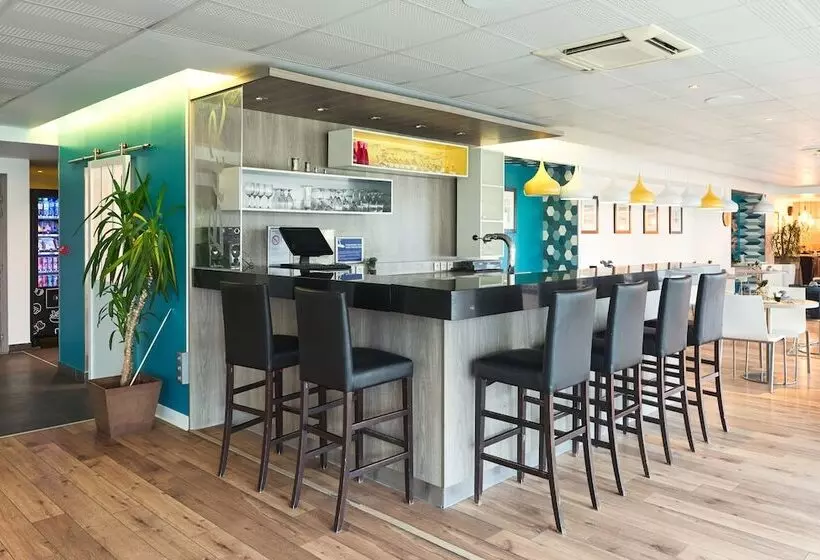 هتل Zenitude Hôtel Résidences Roissy Village