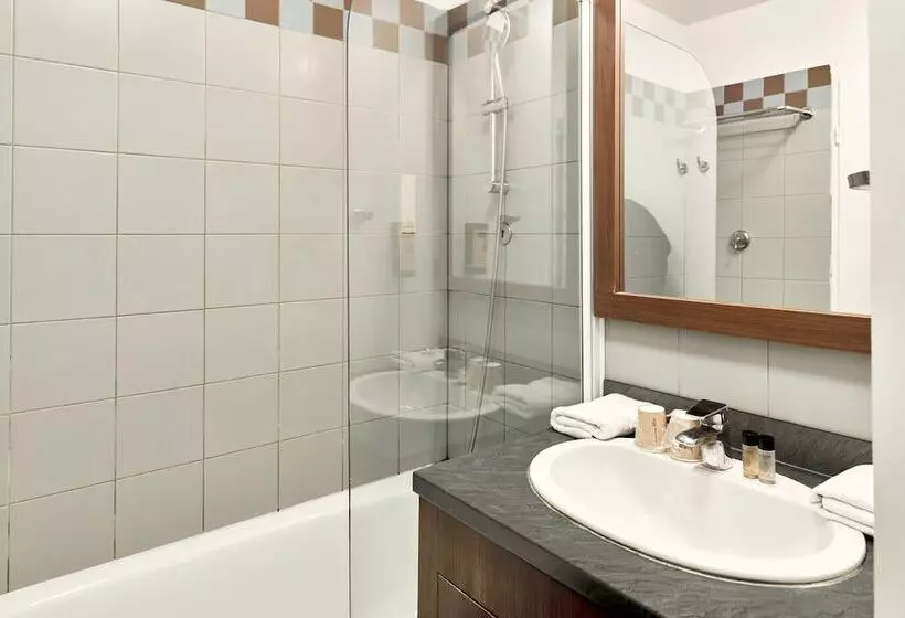 هتل Zenitude Hôtel Résidences Roissy Village