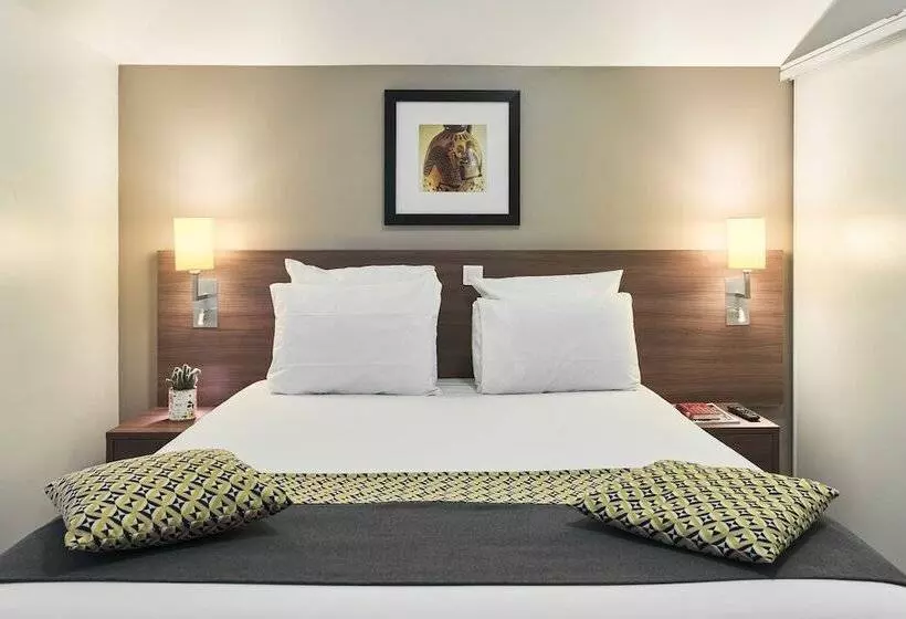 هتل Zenitude Hôtel Résidences Roissy Village