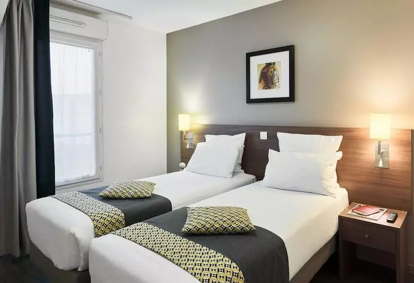 هتل Zenitude Hôtel Résidences Roissy Village