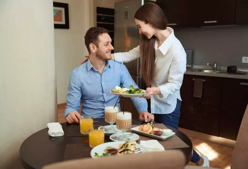 Senator Victory Square