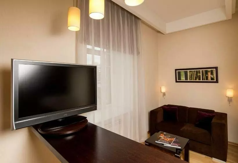 Senator Victory Square