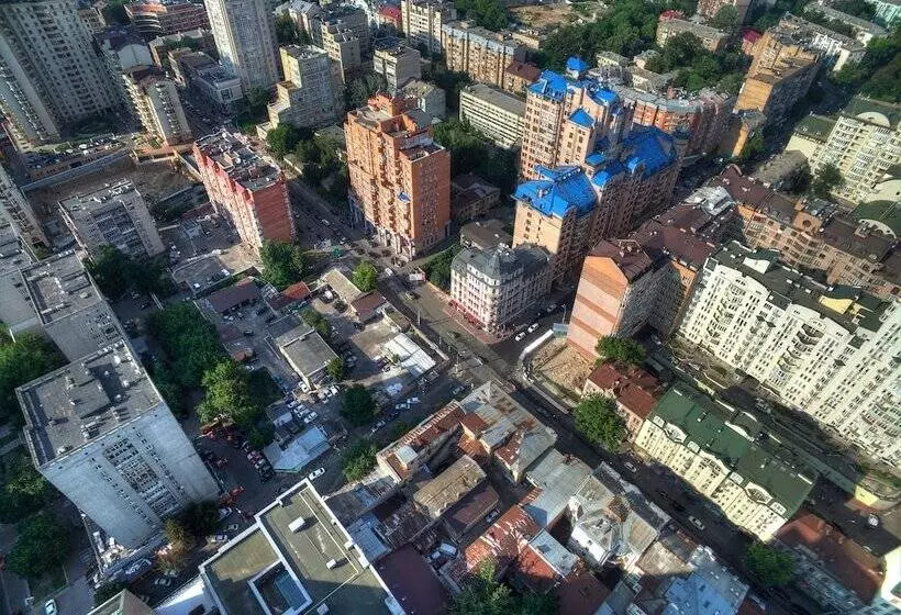 Senator Victory Square