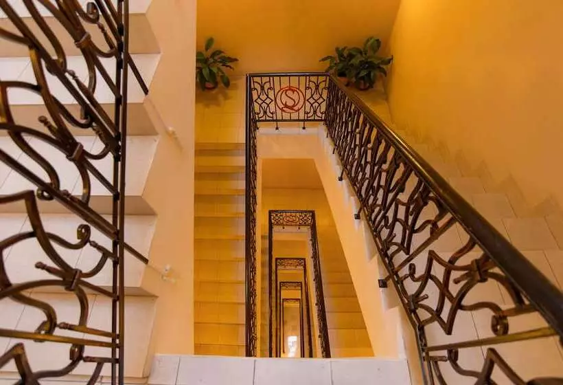 Senator Victory Square