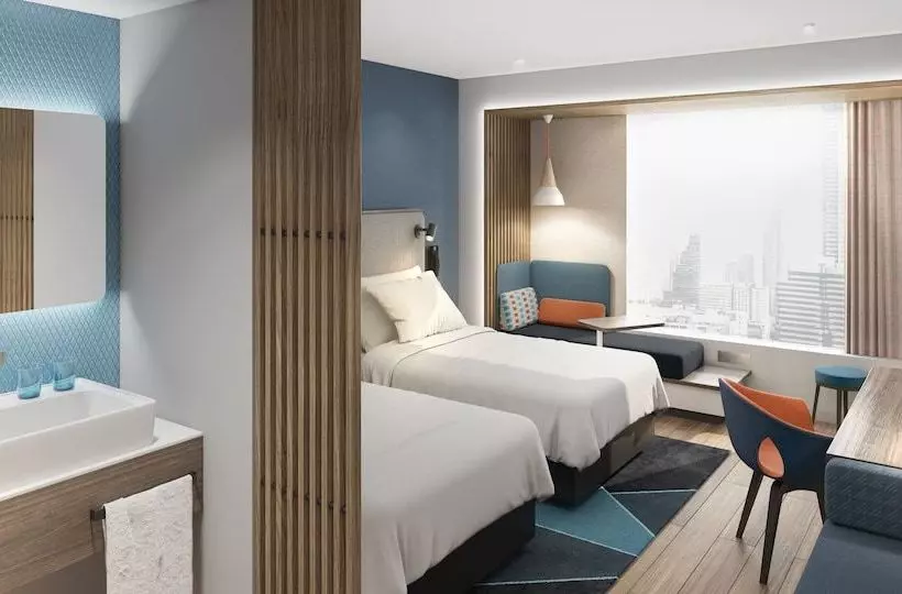 Hotelli Holiday Inn Express Jurong Huayang By Ihg