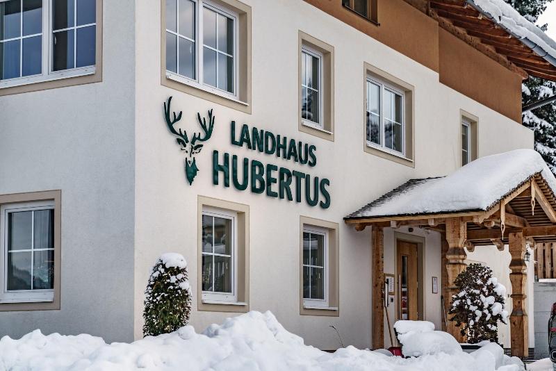 هتل Landhaus Hubertus Wellness & Breakfast
