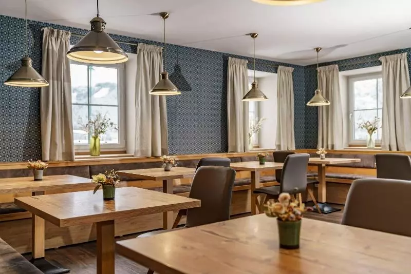 Hotelli Landhaus Hubertus Wellness & Breakfast