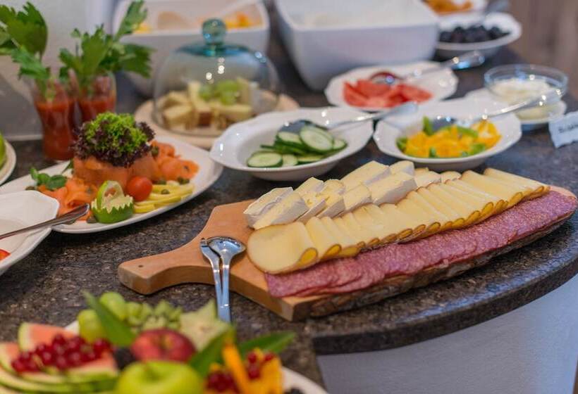 هتل Landhaus Hubertus Wellness & Breakfast