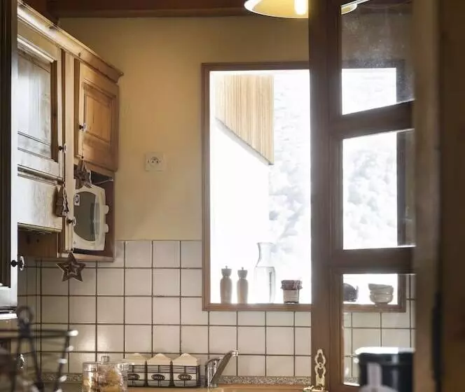 レジデンス Résidence Le Chalet Du Vallon