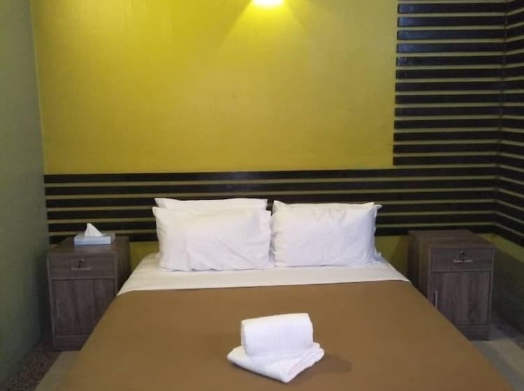 Green Town Hotel & Resorts Bukit Tangga