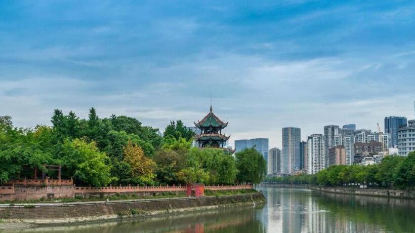 فندق 7day Premium Chengdu Railway East Station Capitaland Square Branch