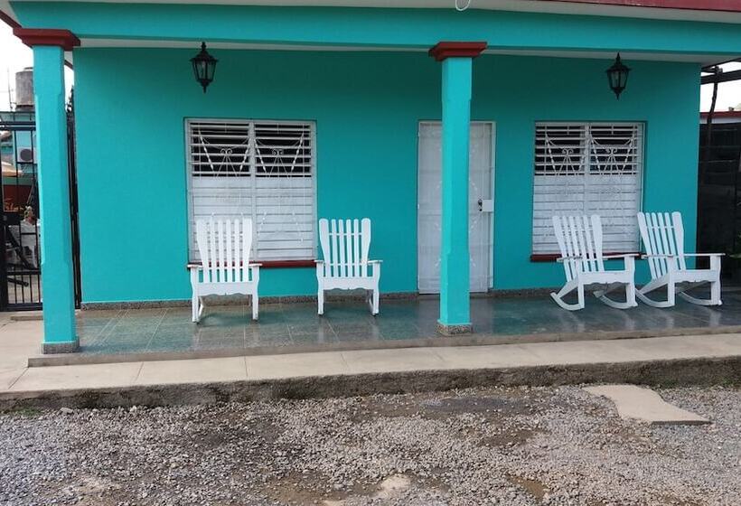 هتل Casa Dra Nancily Y Liday