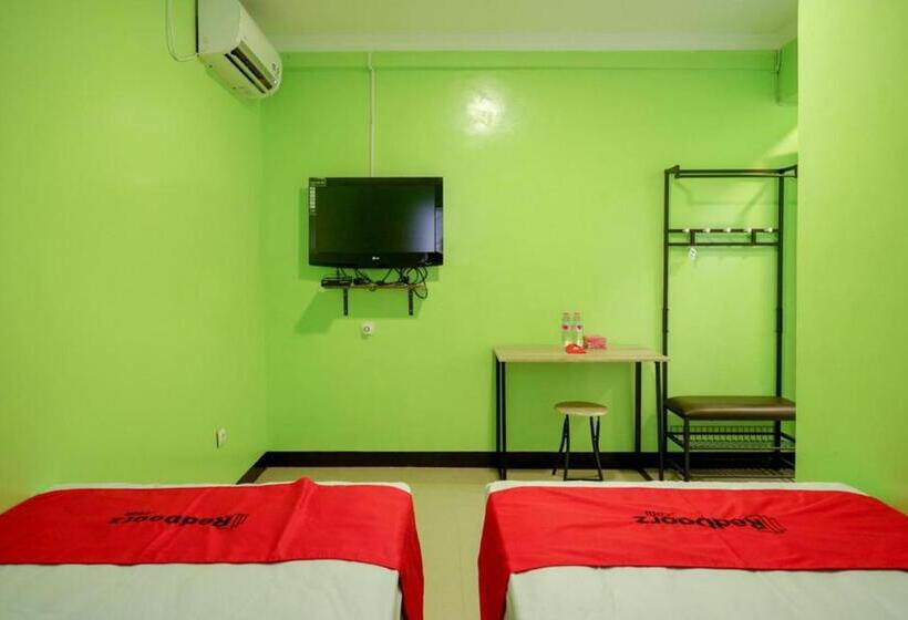 فندق Reddoorz @ Jalan Gatot Subroto Semarang